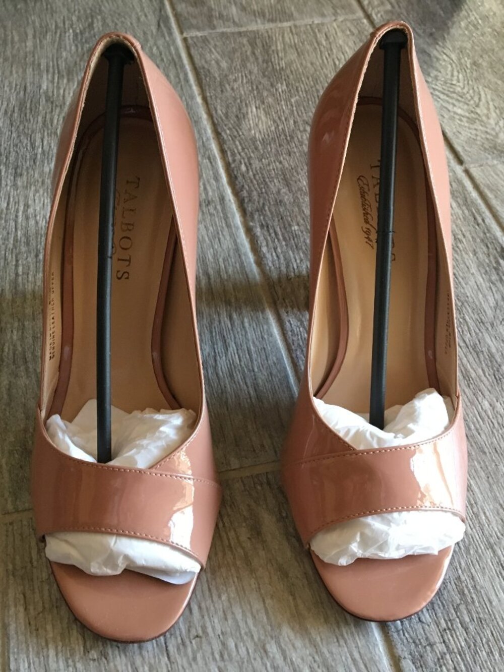2016 Talbots Lori4 Cameo Rose Patent Leather Peep-toe Pumps, Size 8.5B (NIB)